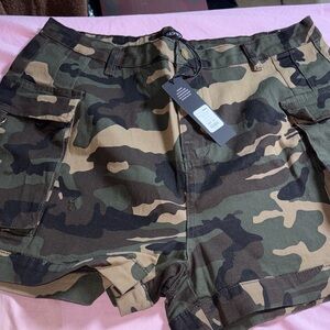 Fashion Nova Green Camouflage Cargo Shorts